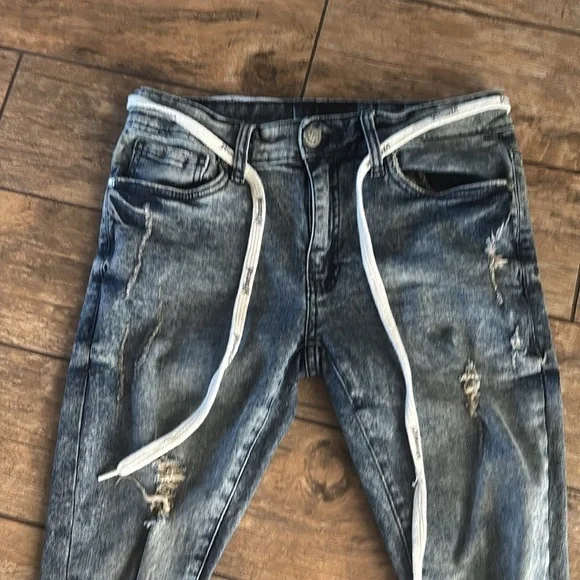 Men’s YoungLa Distressed Denim Jeans with String Belt 30x28 - Picture 2 of 6